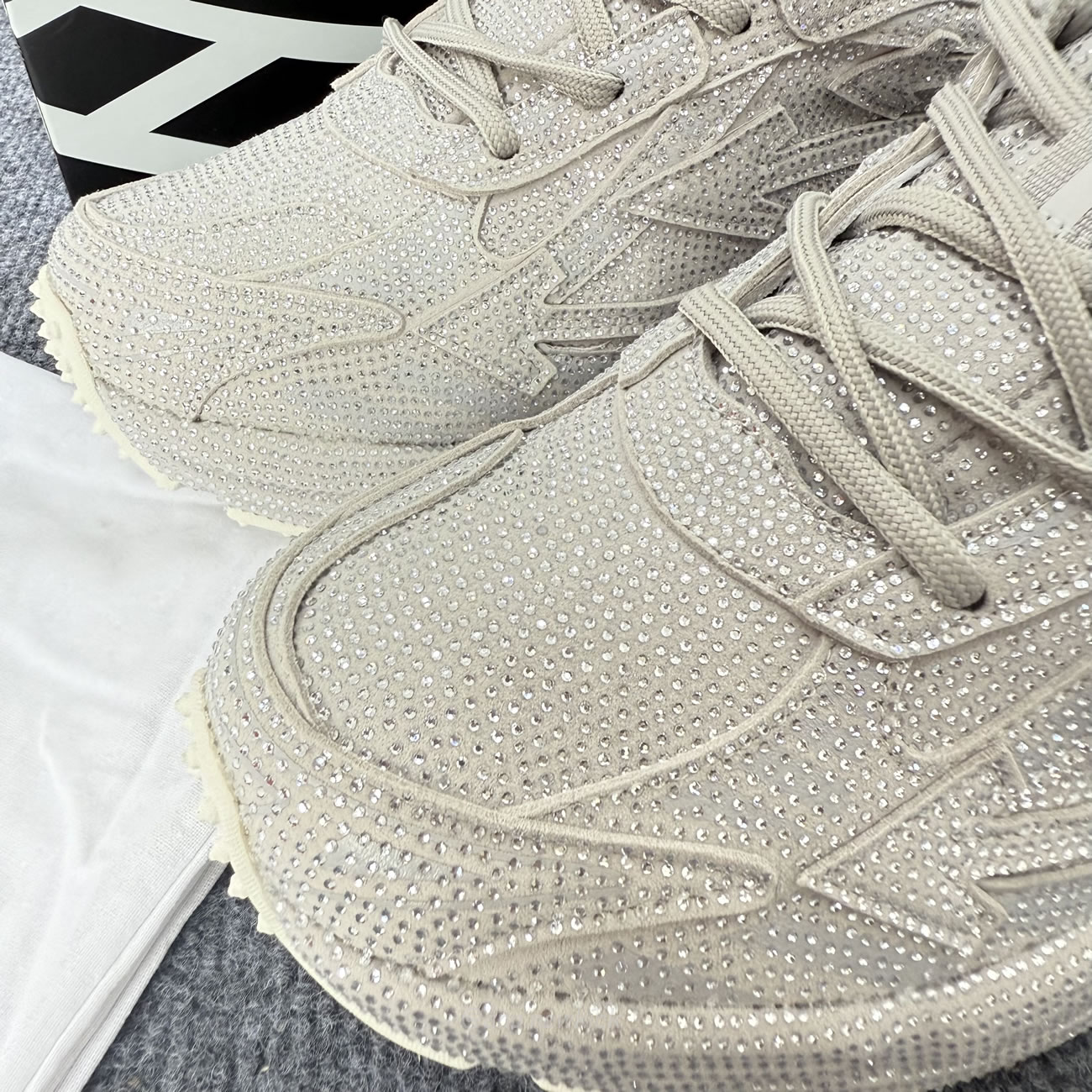 Off White Be Right Back Sneakers (5) - www.newkick.vip